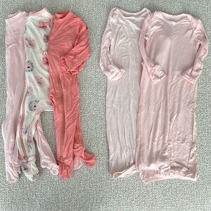 Like New Bundle : 6mo baby girl onesie pajamas and sleep sack 5 items!